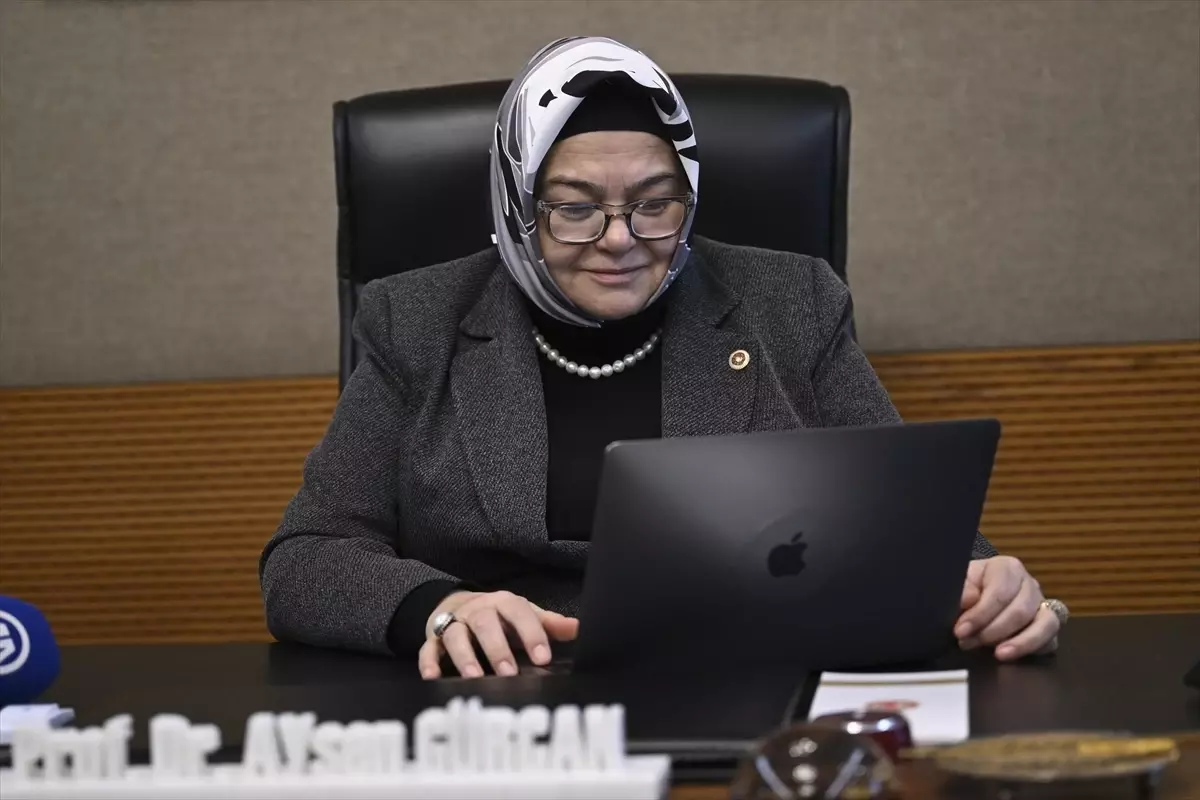 TBMM Milli Eğitim, Kültür, Gençlik ve Spor Komisyonu Başkanı Gürcan, AA'nın "Yılın Kareleri" oylamasına ka...