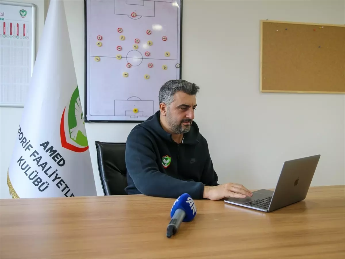 Amed Sportif Faaliyetler Teknik Direktörü Sinan Kaloğlu, AA'nın "Yılın Kareleri" oylamasına katıldı