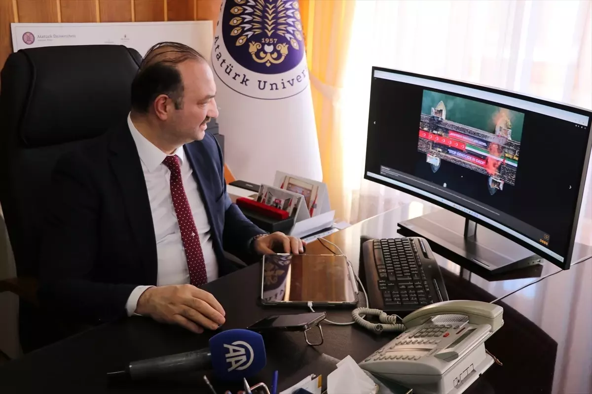 Atatürk Üniversitesi Rektörü Hacımüftüoğlu AA'nın 'Yılın Kareleri'ni oyladı