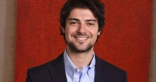 Aydın Ayaydın'ın yeğeni Mert Ayaydın kimdir, ne iş yapıyor, kaç yaşında? Mert Ayaydın neden gözaltına alındı? Aydın Ayaydın'ın yeğeni Mert Ayaydın kimdir, ne iş yapıyor, kaç yaşında? Mert Ayaydın neden gözaltına alındı?