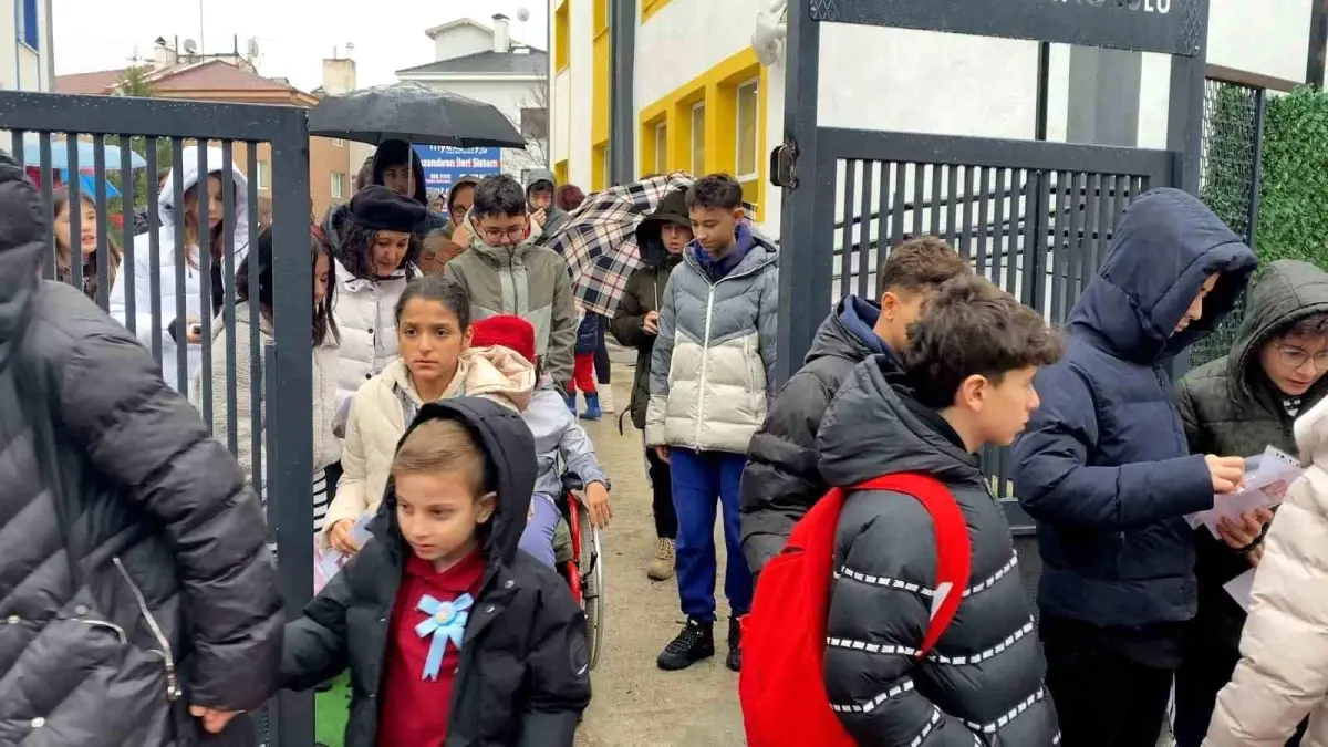 Bolu'da 52 bin öğrenci karne sevinci yaşadı