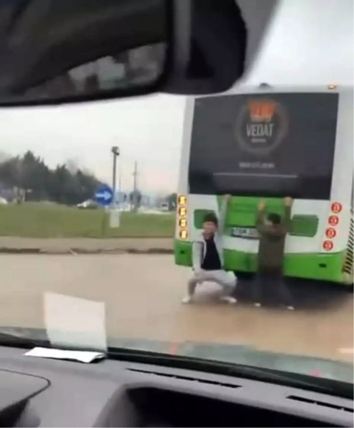 Bursa'da tehlikeli yolculuk