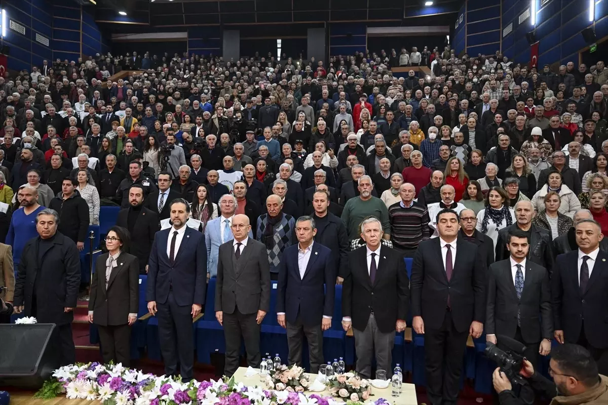 CHP Genel Başkanı Özel, 'Emeklilerin Onurlu Yaşam Hakkı Buluşması'nda konuştu Açıklaması