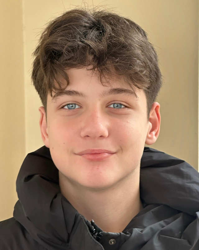 gungoren de oldurulen atlas in annesi konustu 19471287 9018 m