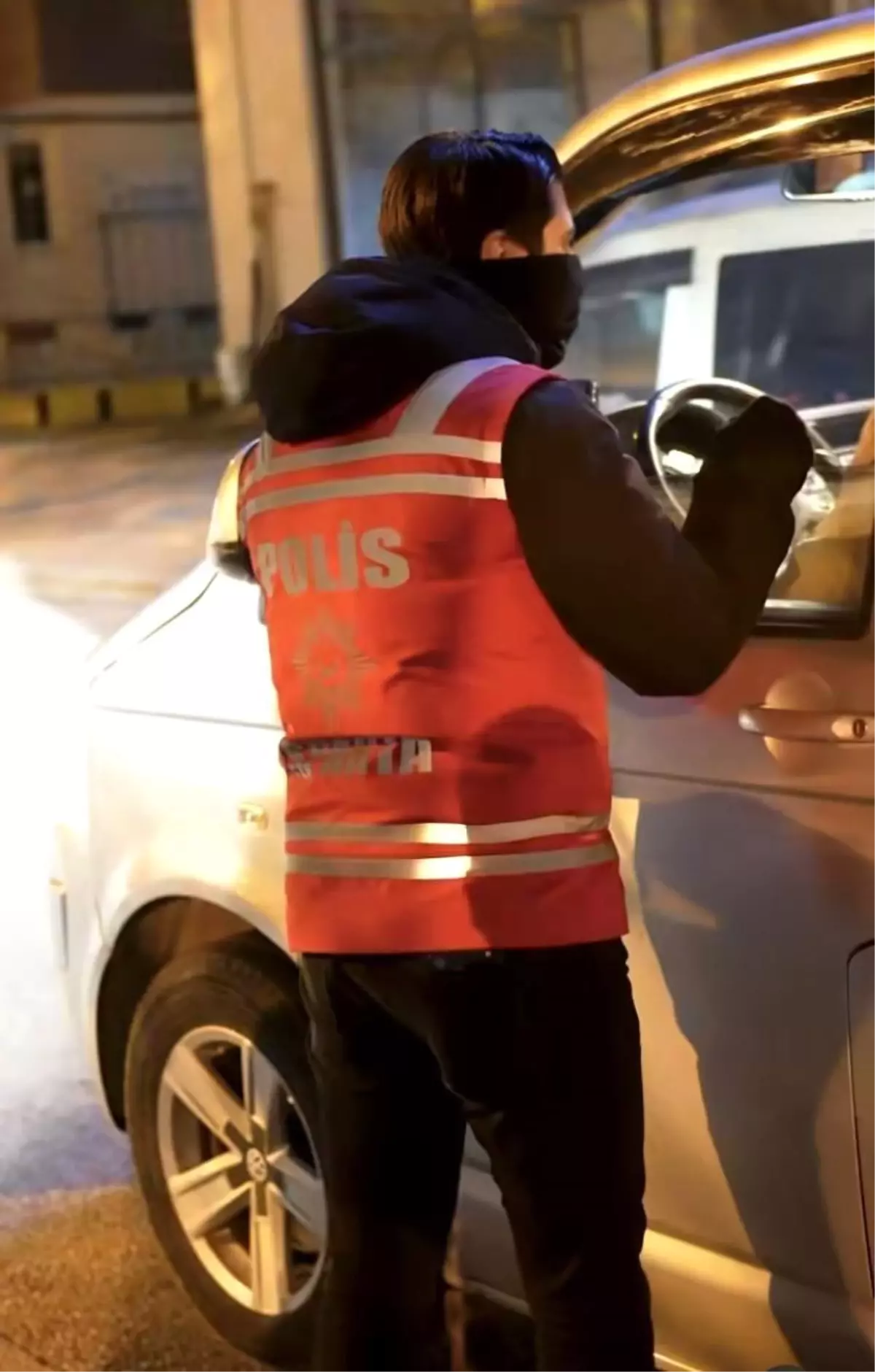 Huzurlu Sokaklar Uygulamasında 12 aranan şahıs yakalandı