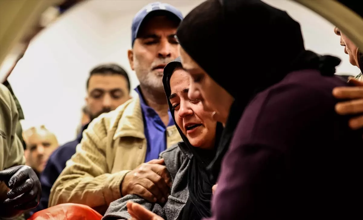 İsrail ordusu, Batı Şeria'da cuma namazı çıkışında Filistinli bir çocuğu öldürdü