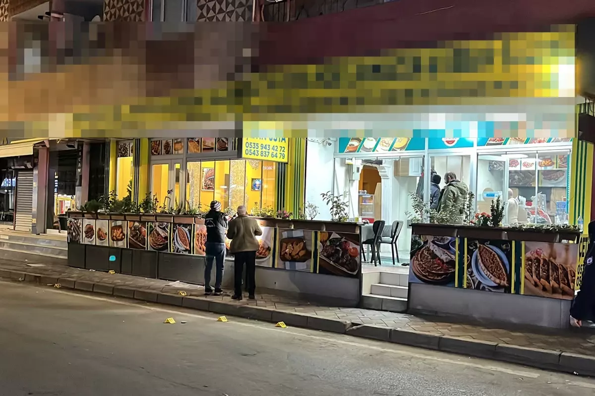 Kebapçıya kurşun yağdırdılar: 2 yaralı