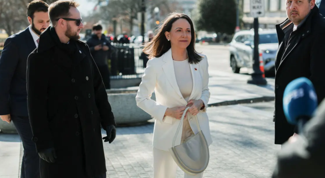 Machado presented the Nobel Peace Prize awarded to her to Trump