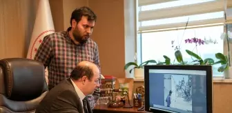 Manisa İl Sağlık Müdürü Zeren, AA'nın 'Yılın Kareleri' oylamasına katıldı