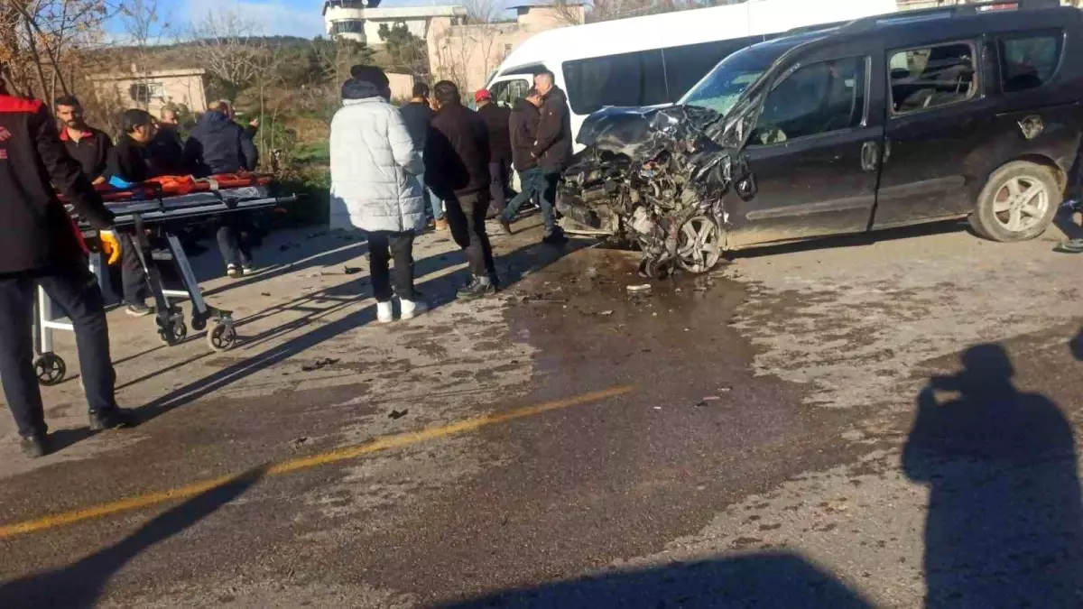 Osmaniye'de 7 kişinin yaralandığı kaza kamerada