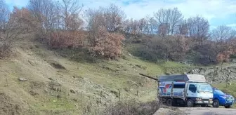 Pazaryeri'nde şarampole devrilen panelvanın sürücüsü yaralandı