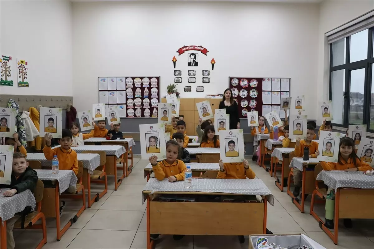 Sakarya ve çevre illerde öğrenciler karnelerini aldı