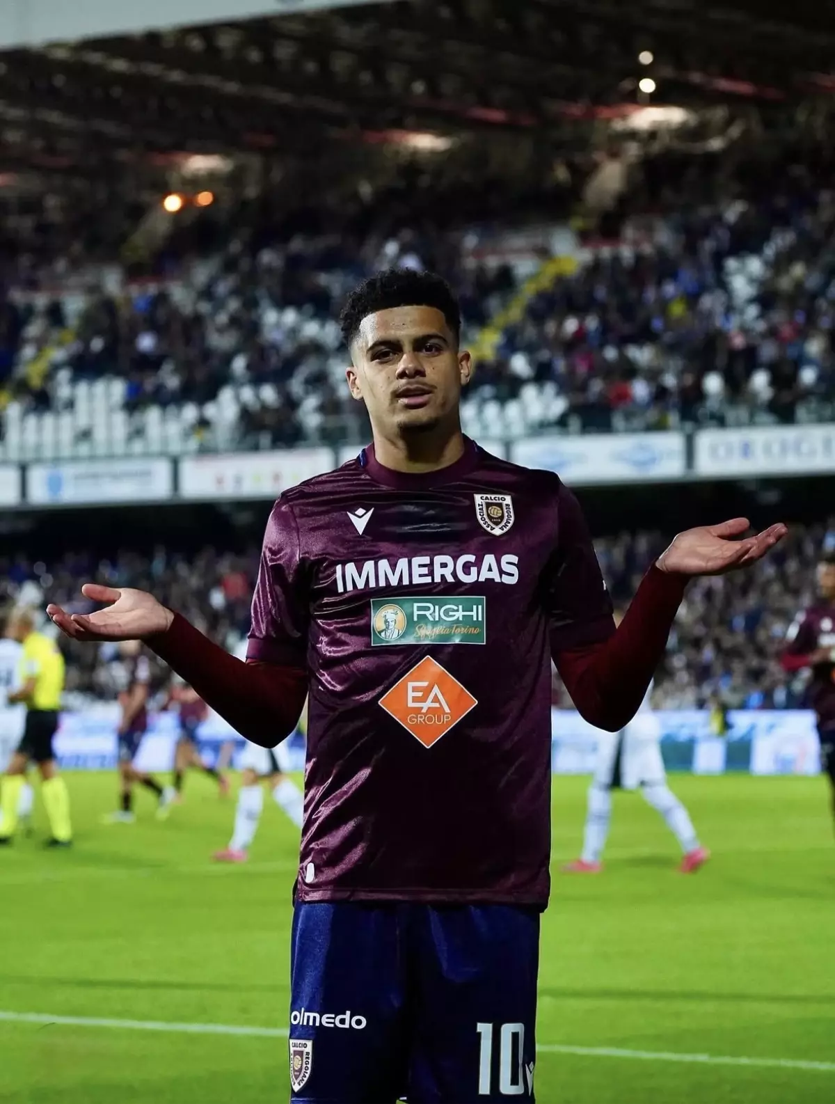 Samsunspor, Elayis Tavşan ile 4,5 yıllık sözleşme imzaladı