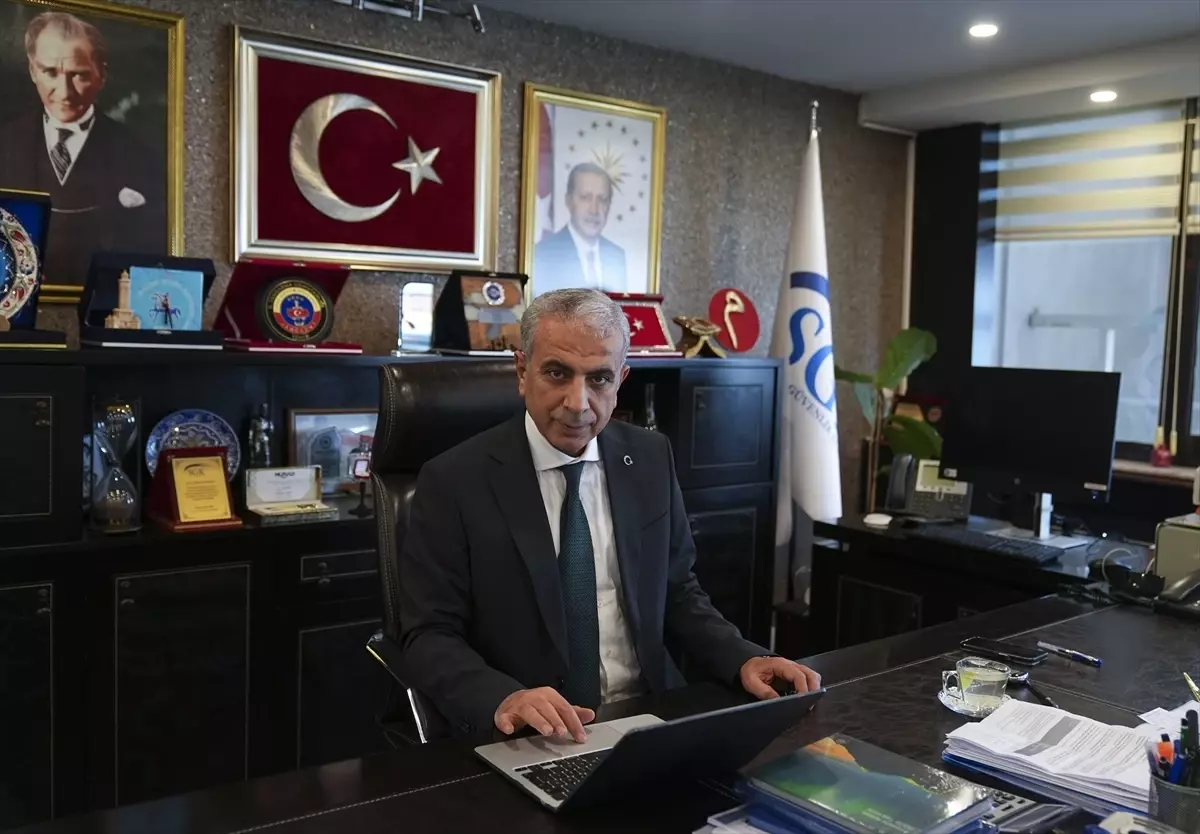 SGK İzmir Müdürü Baydilli AA'nın "Yılın Kareleri" oylamasına katıldı