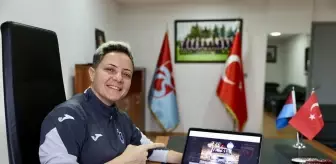 Trabzonspor Kadın Futbol Takımı'nın teknik direktörü Özgüvenç, AA'nın 'Yılın Kareleri' oylamasına katıldı