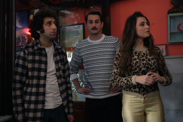 YILMAZ ERDOĞAN YAZDI, EBRU GÜNDEŞ SÖYLEDİ