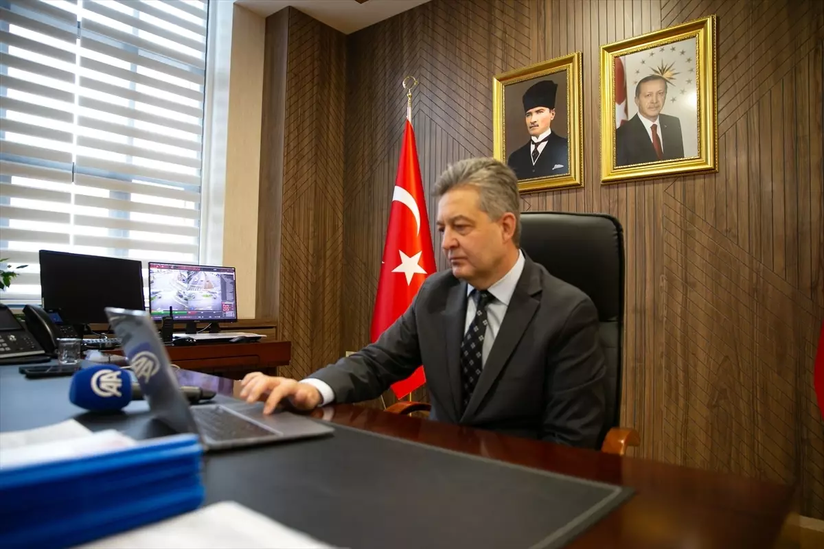 Adıyaman İl Emniyet Müdürü Nazman, AA'nın "Yılın Kareleri" oylamasına katıldı