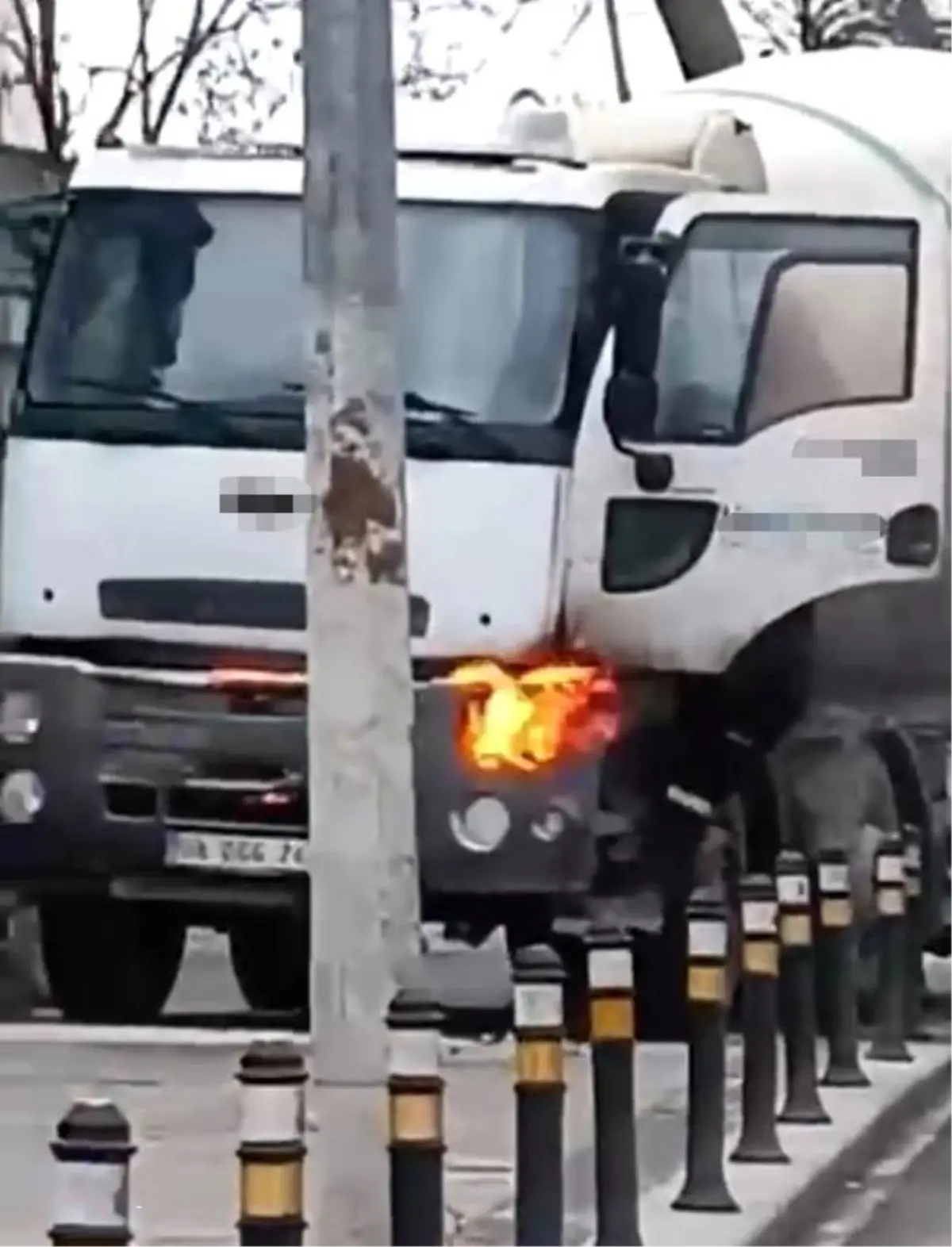 Beton kamyonu alev aldı, esnaf güçlükle söndürebildi