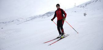 Bitlisli kayakçılar dondurucu soğukta yarışmalara hazırlanıyor