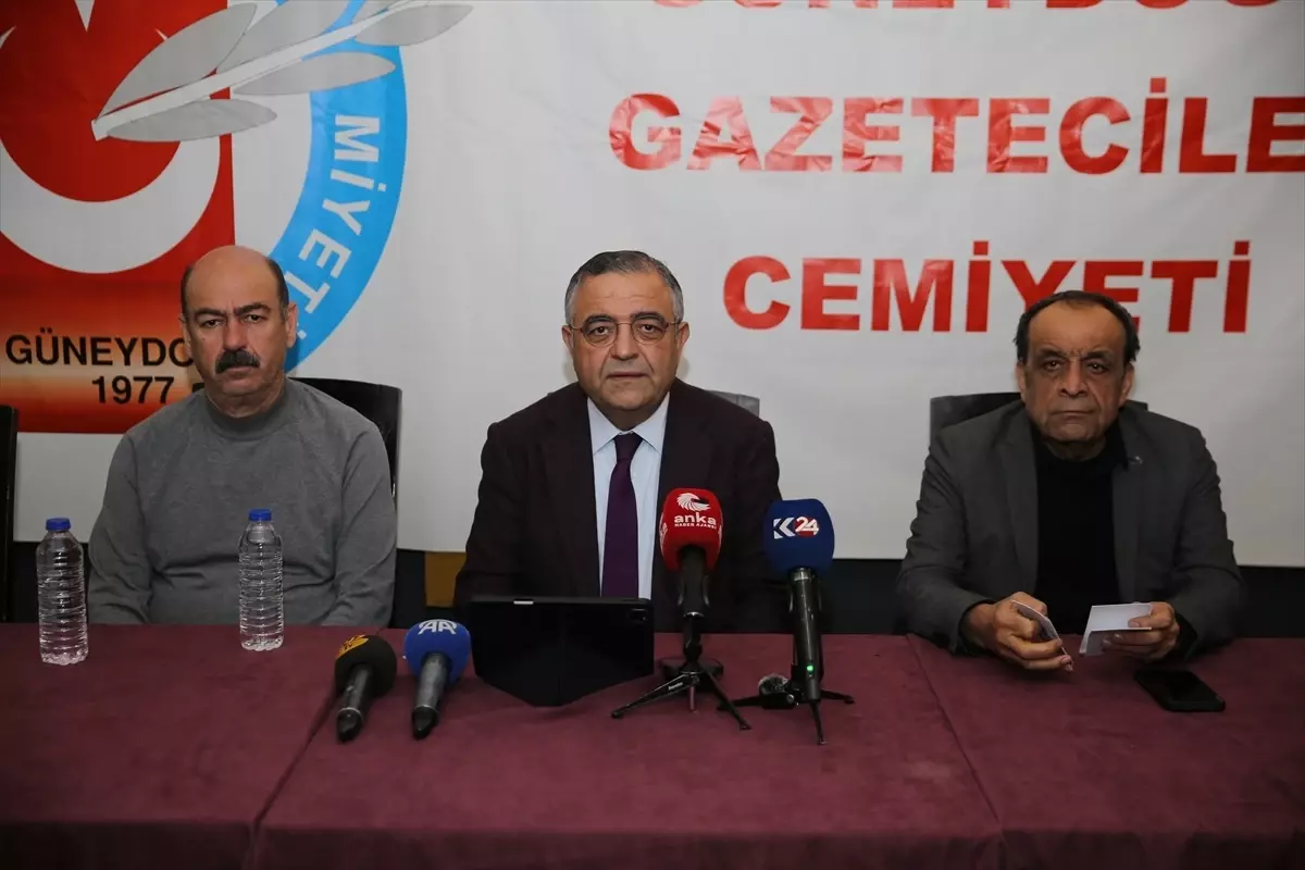 CHP Genel Başkan Yardımcısı Tanrıkulu, Diyarbakır'da gazetecilerle buluştu