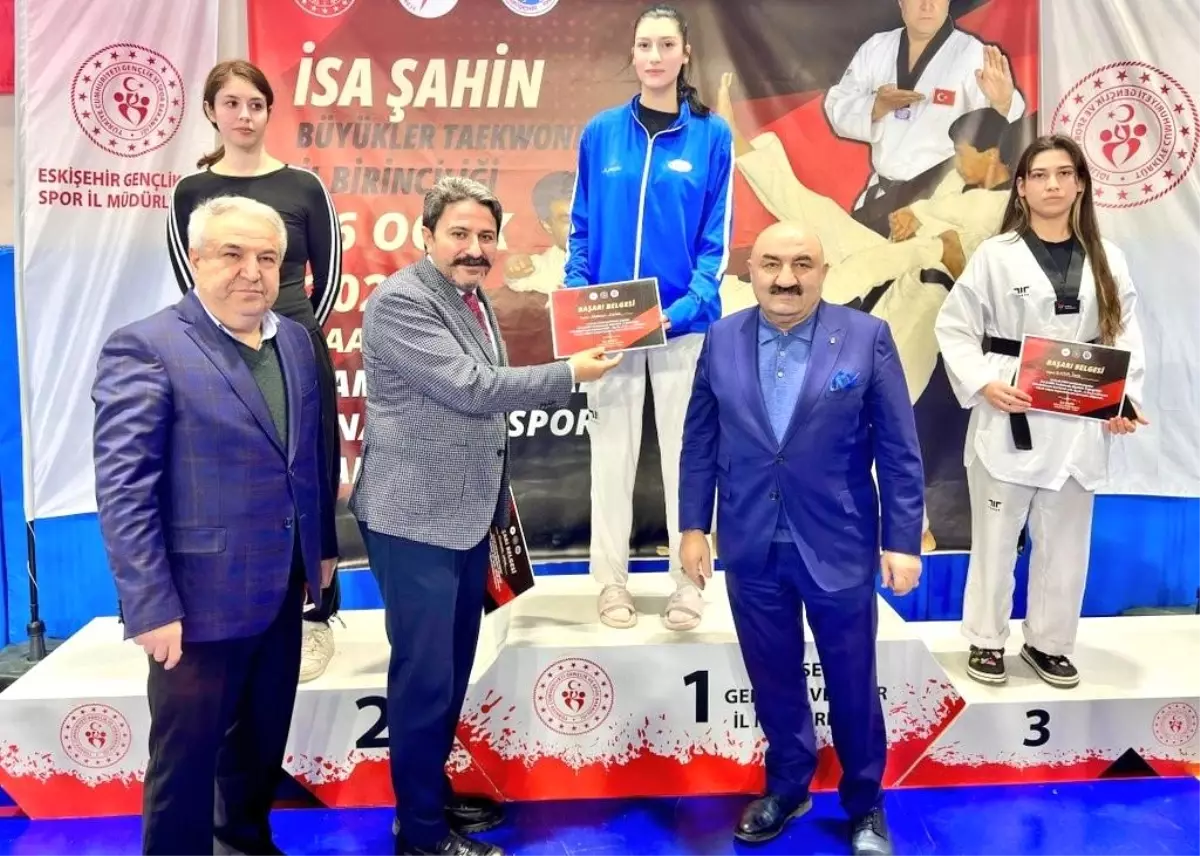 Eskişehir'de Büyükler Taekwondo İl Şampiyonası düzenlendi