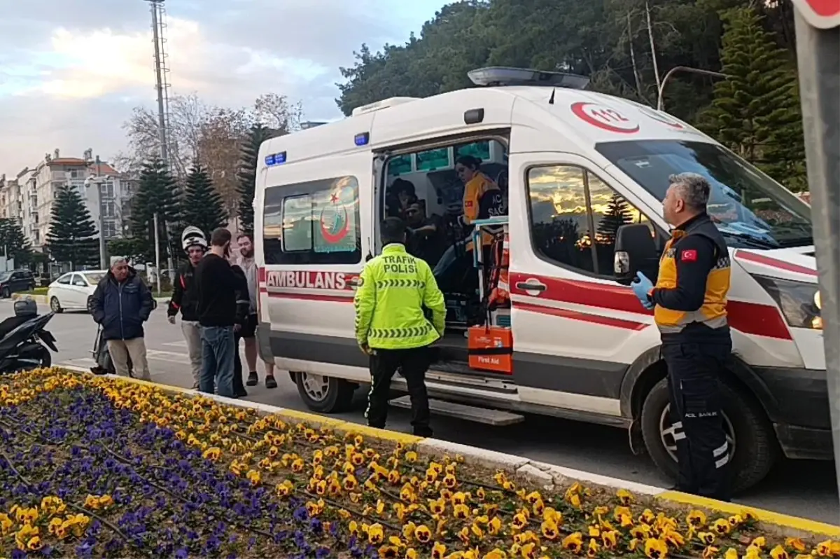 İki motosiklet çarpıştı: 1 yaralı