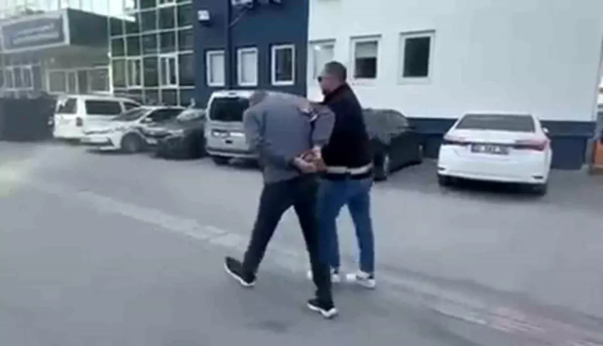 İskenderun'da çeşitli suçlardan aranan 2 şahıs tutuklandı