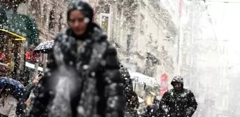 İstanbul'da kar geliyor, tarih verildi! Meteoroloji ve AKOM'dan peş peşe uyarılar