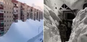 Kamçatka'da buzul çağını aratmayan görüntüler! Kar kalınlığı 4. kata kadar çıktı