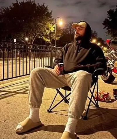 Он погиб в ужасной аварии, отдав шлем своей девушке