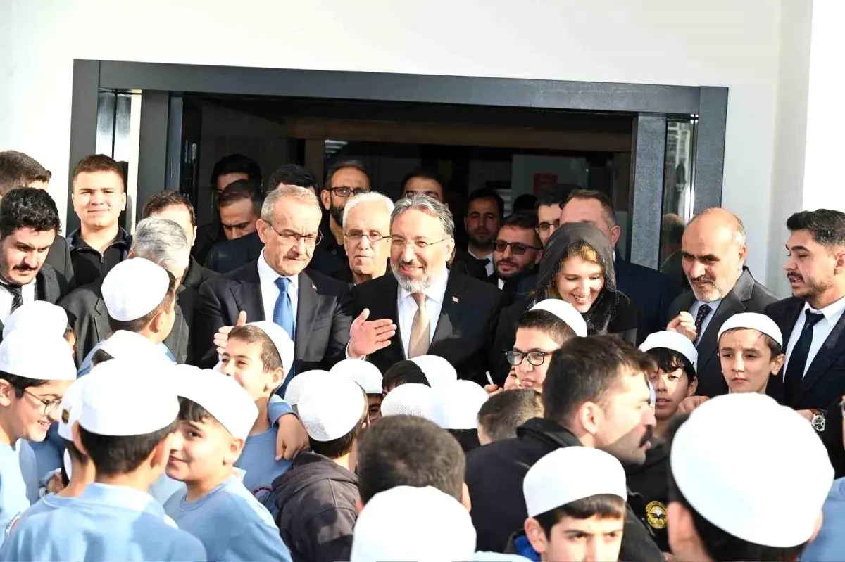 Kubbetü's-Sahra Camii Malatya'da ibadete açıldı