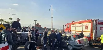 Manisa'da traktör ile otomobilin çarpışması kamerada