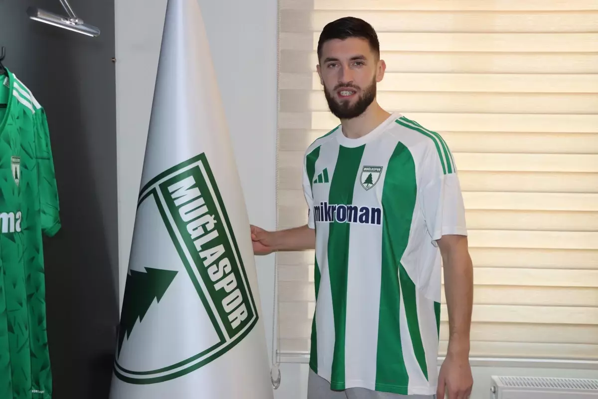 Muğlaspor Turan Tuzlacık'la imzaladı