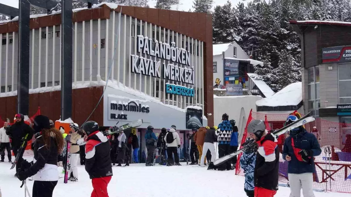 Palandöken'de sömestir tatili yoğunluğu