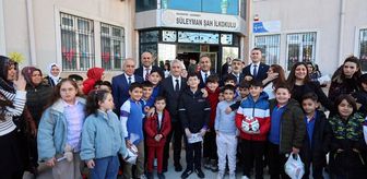 Şahinbey Belediyesinden sömestir tatilinde öğrencilere kitap ve top hediyesi