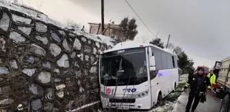 Samsun'da yolcu otobüsünün çarptığı 3 kişi yaralandı