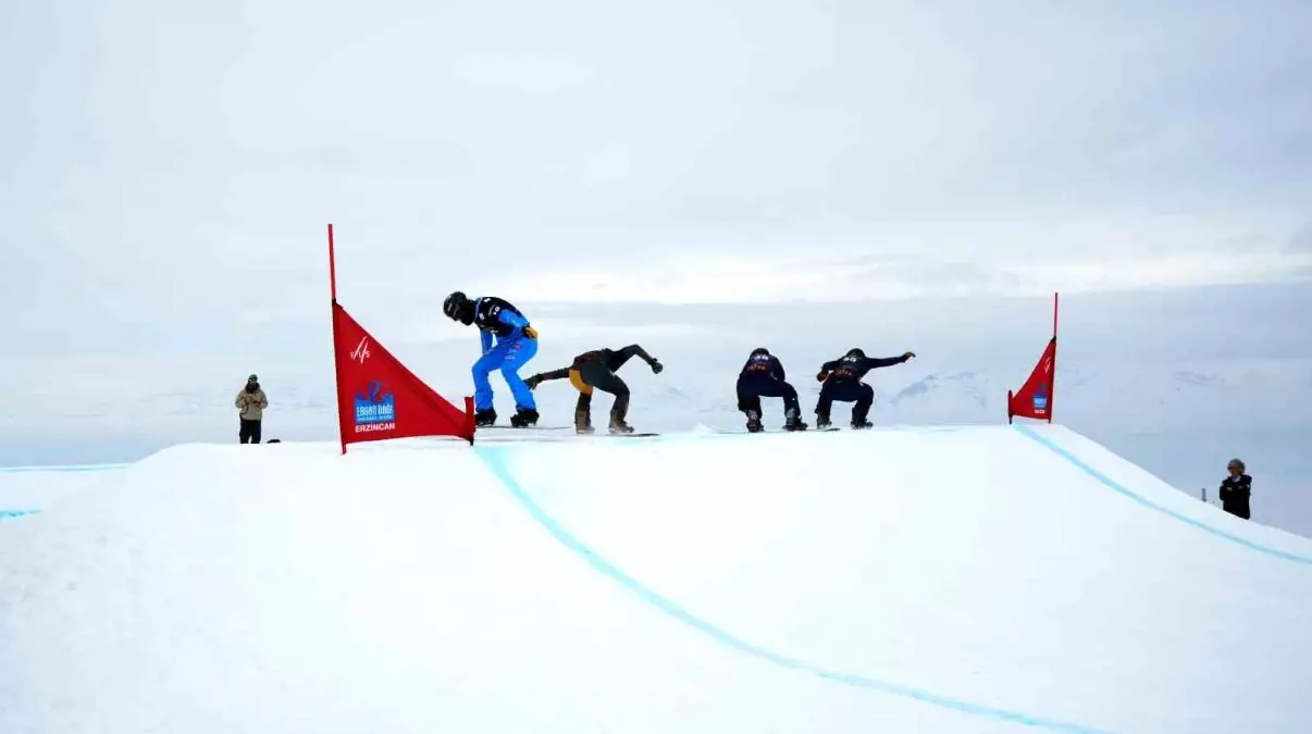 Snowboard'un yıldızları Ergan Dağı'nda buluştu