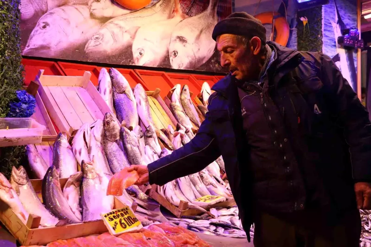 Soğuk havalar, balık tezgahlarını da vurdu