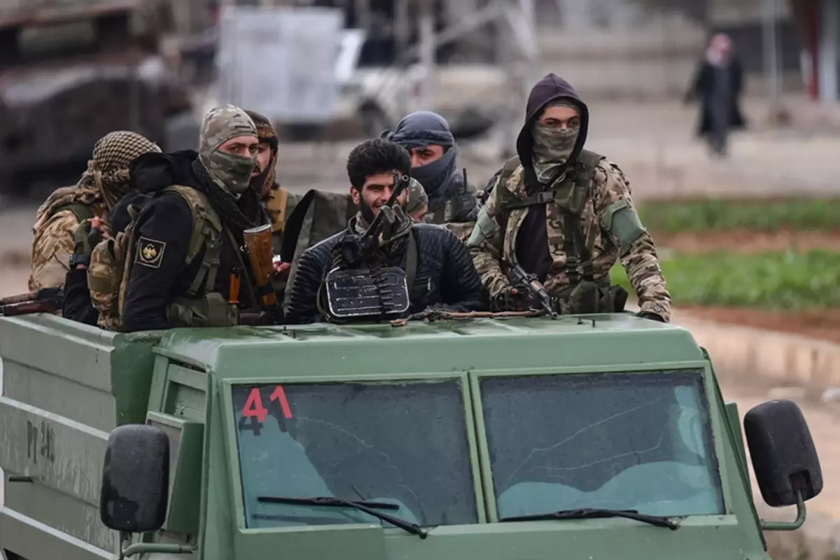 Suriye ordusu operasyonu genişletti! Siviller uyarıldı, şiddetli çatışmalar yaşanıyor