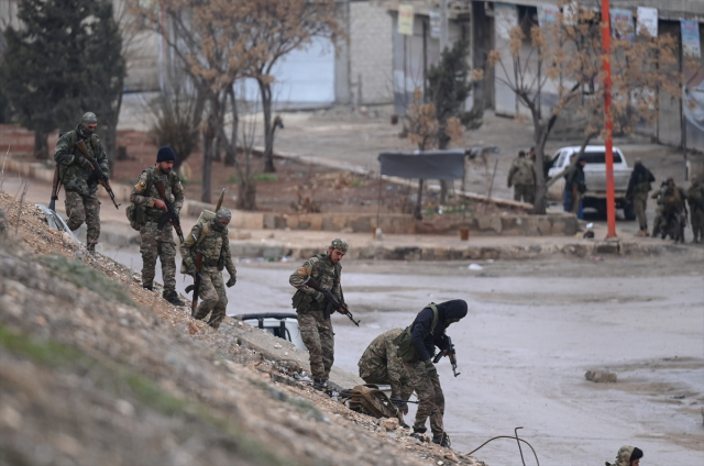 suriye ordusu operasyonu genisletti siviller 19473658 9564 m