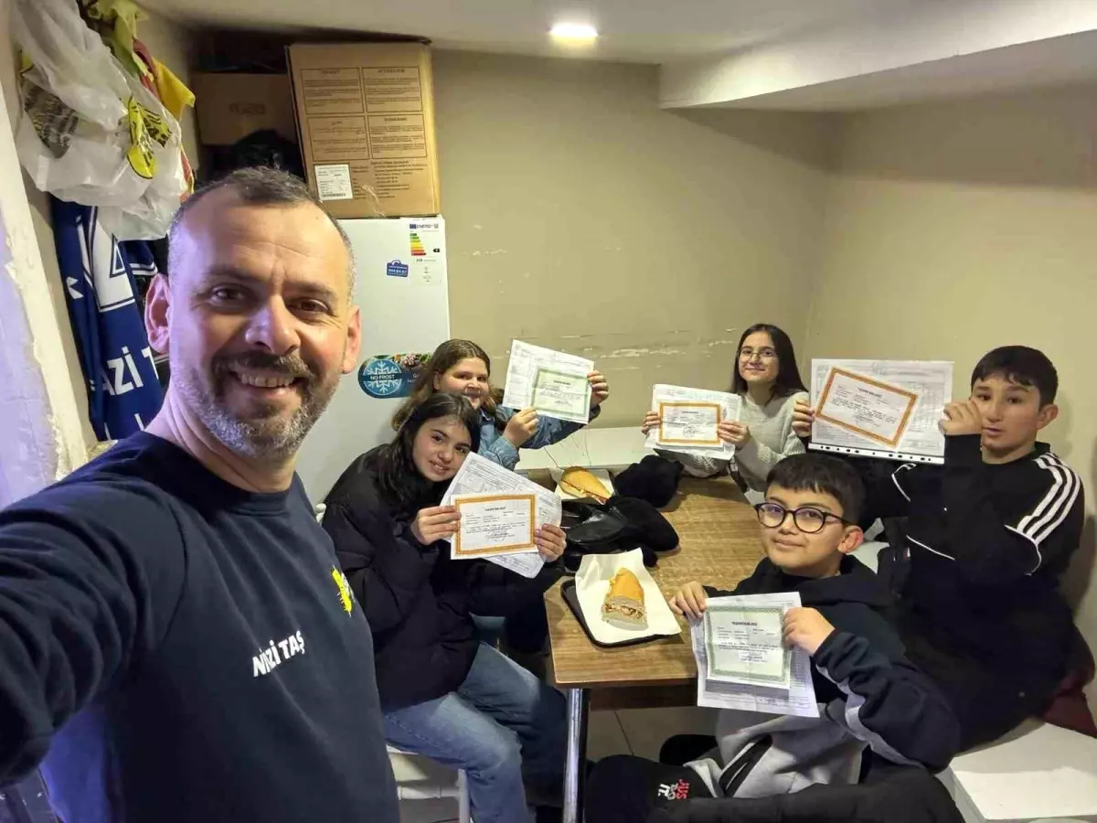 Takdir ve teşekkür belgesi getiren dönerle döndü