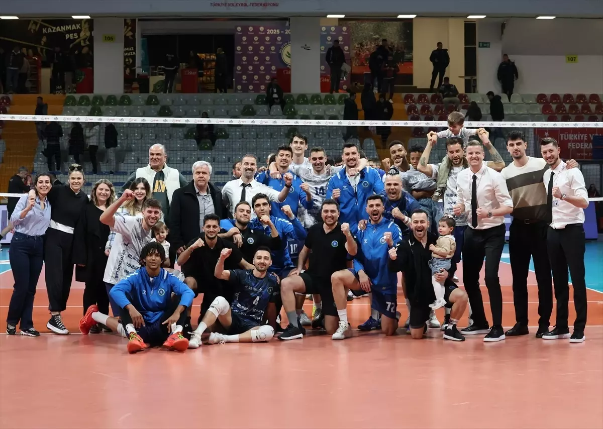 Voleybol: SMS Grup Efeler Ligi