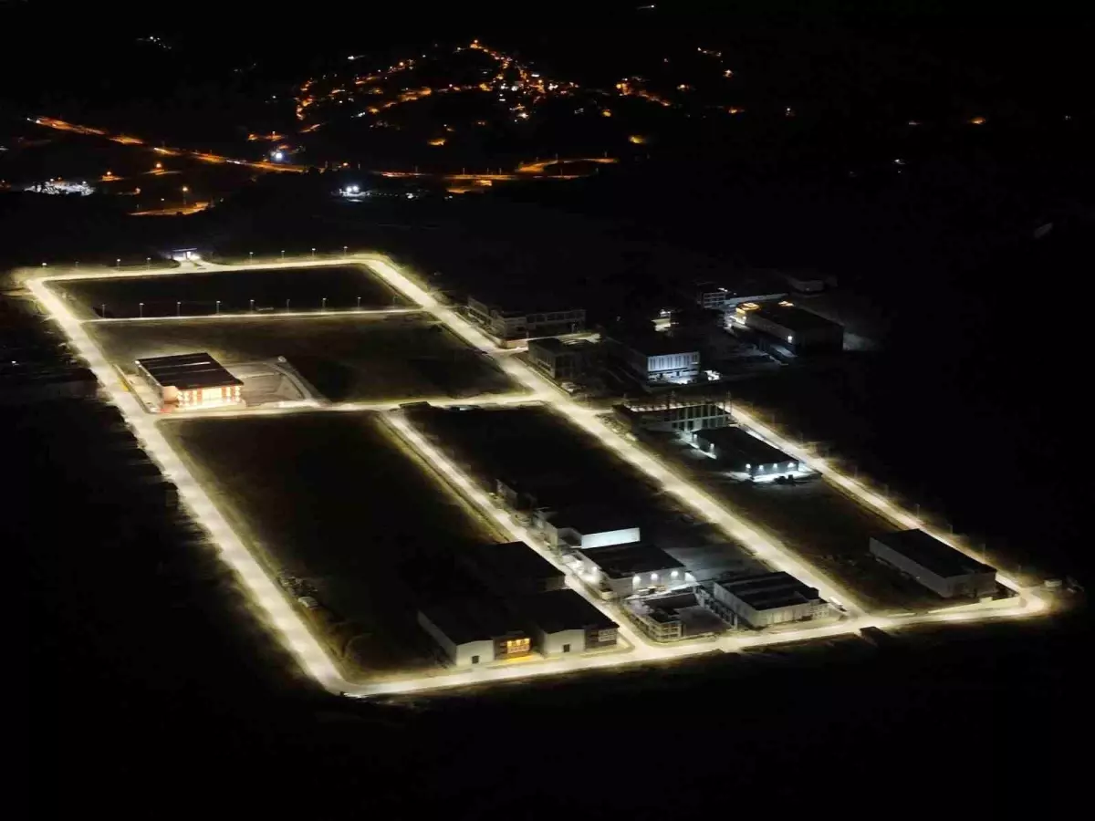 Yalova Makine İhtisas OSB'de yeni nesil elektrik ve aydınlatma altyapısı