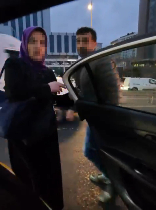 yolcu sectigi iddia edilen taksi soforu trafikten 19474811 2013 m