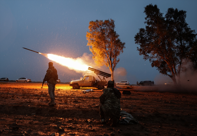 YPG/SDG elements have begun to withdraw from Tabqa, the Syrian army has reached the gates of Raqqa