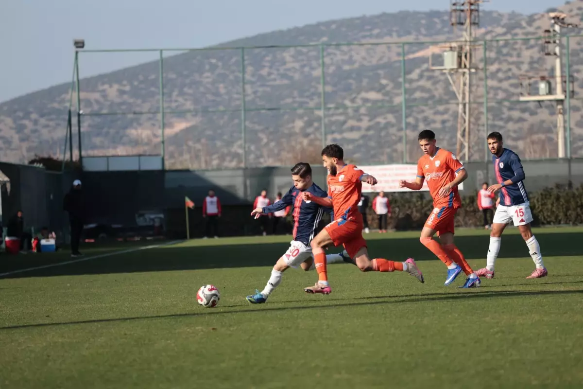 Altınordu puanları topluyor