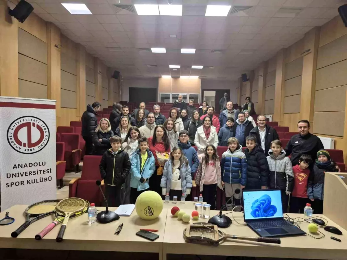 Anadolu Üniversitesi'nden tenisçilere tam destek