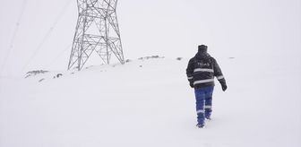 Bakan Bayraktar, kesintisiz enerji akışı için ekiplerin 7 gün 24 saat sahada olduğunu bildirdi Açıklaması
