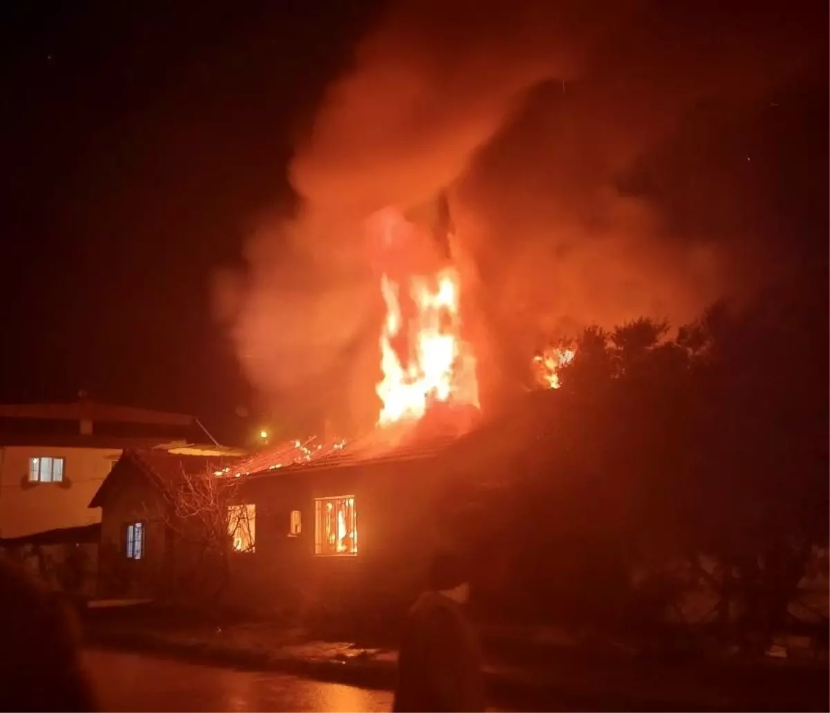 Bayındır'daki yangında ağır yaralanan adam hayatını kaybetti