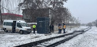 Elazığ'da yük treninin çarptığı kişi öldü